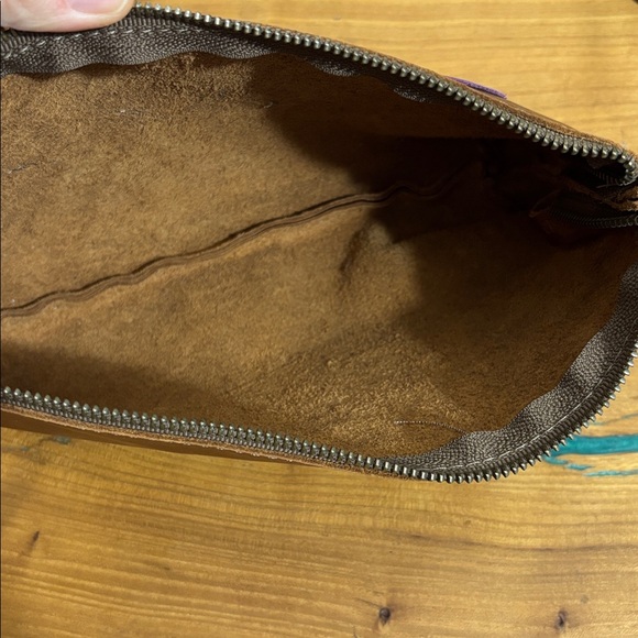 In Blue Handmade Genuine Leather Purse rainbow hearts - Picture 7 of 9